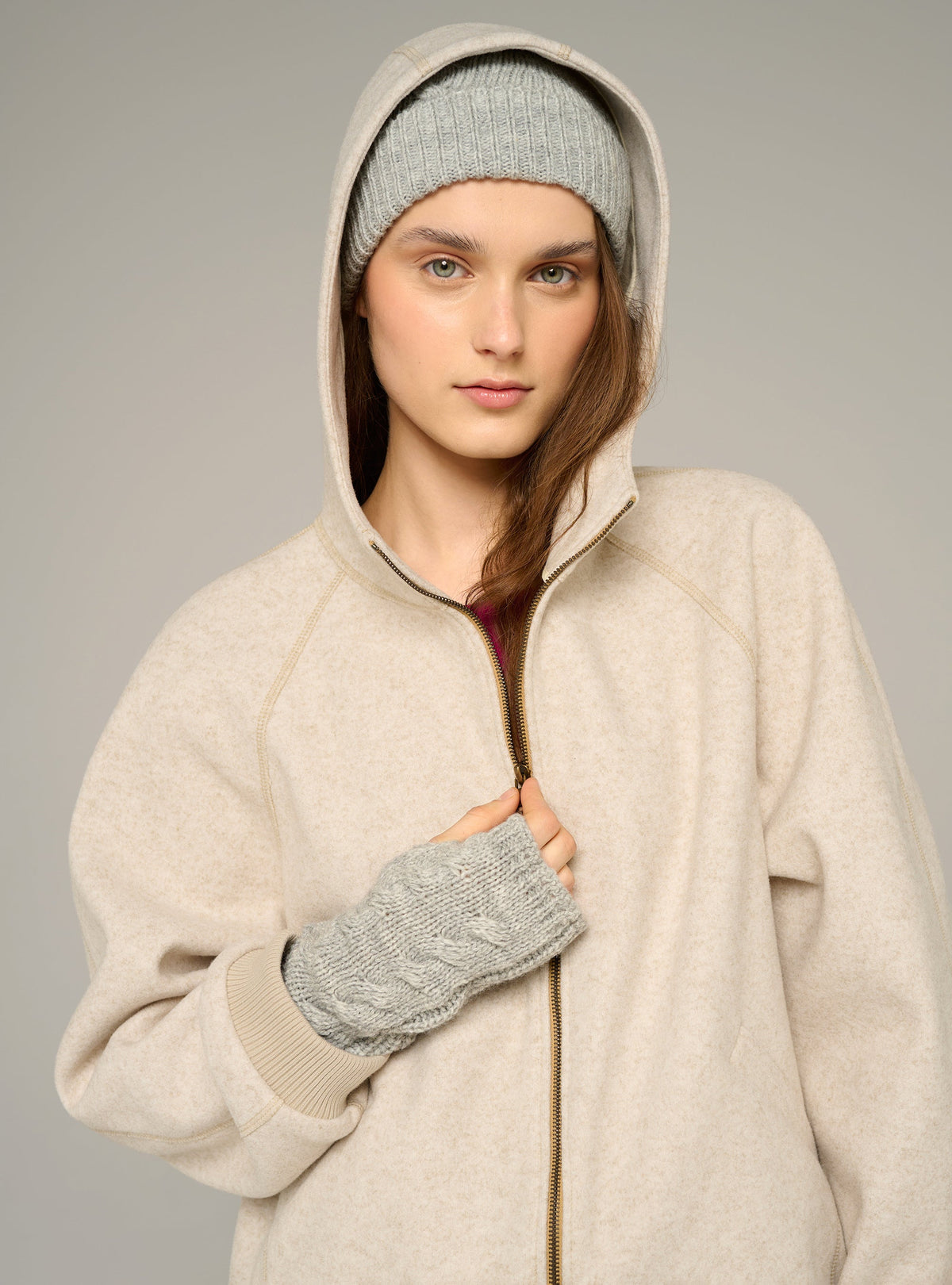 Cotélac acoté Cable-knit mittens
