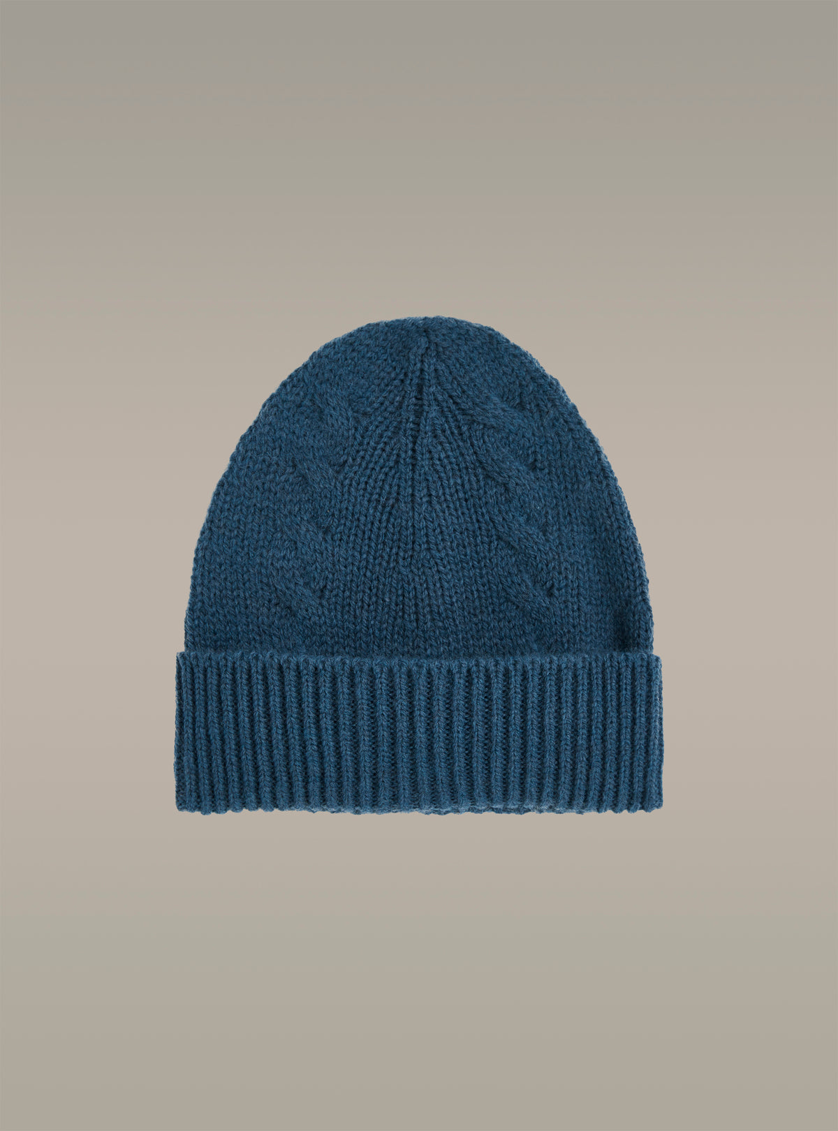 Cable-knit beanie