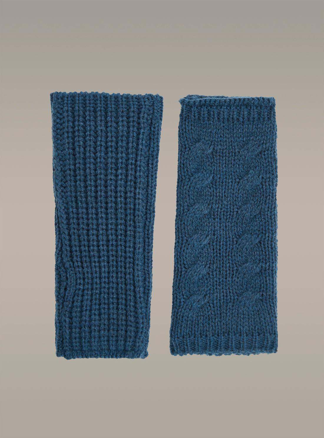 Cable-knit mittens