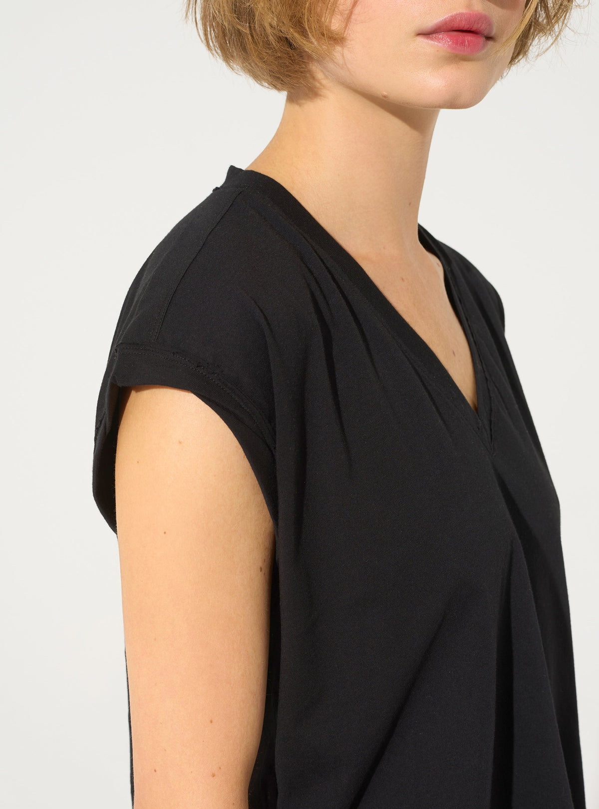 Black organic cotton tank top