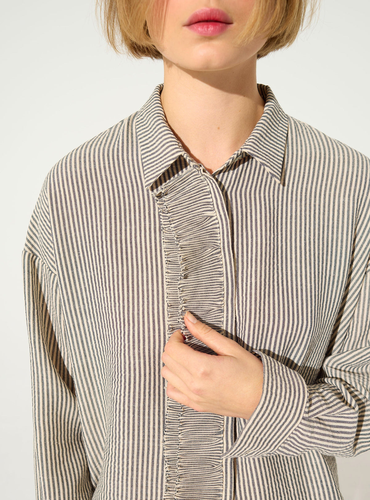 Oversized striped pleated shirt