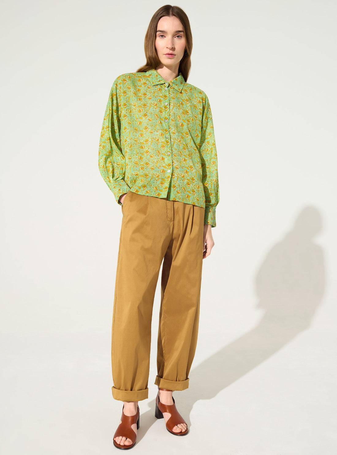 Oversized printed pleated shirt in green cotton