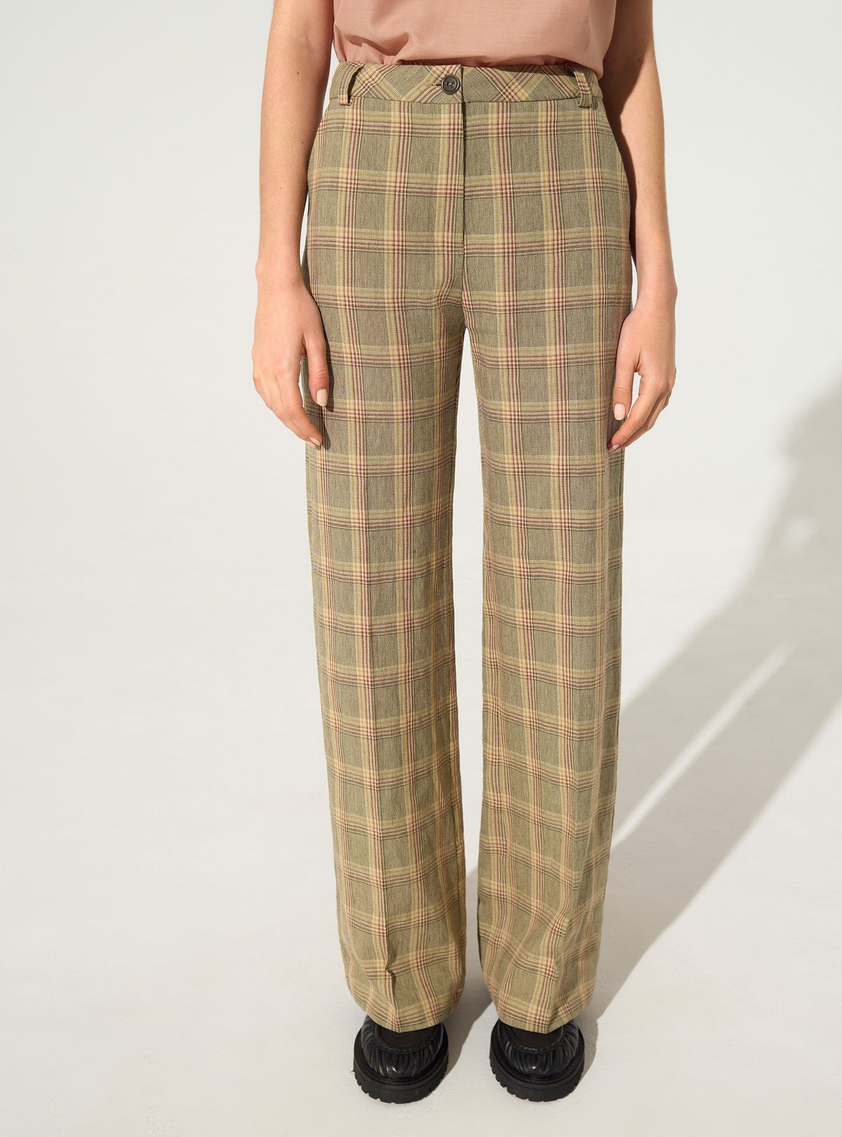 Linen plaid trousers