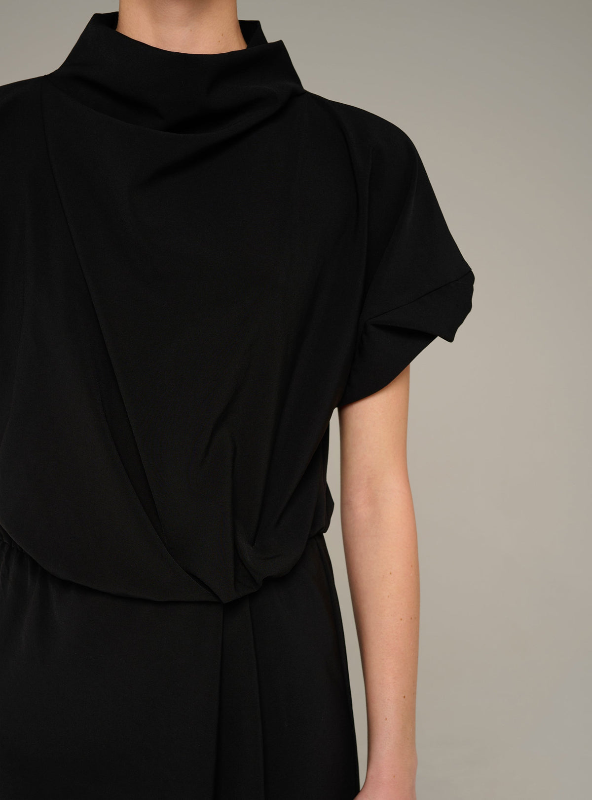 Cotélac Short-sleeve straight midi dress