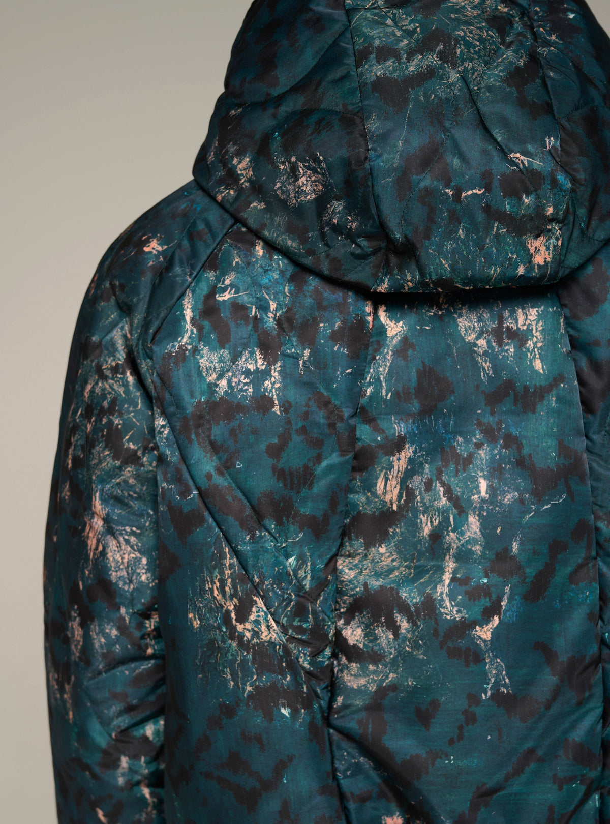 Cotélac Printed oversized long-sleeve hooded puffer jacket